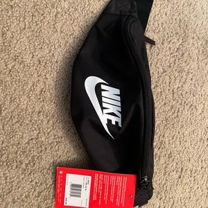 Nike pouch/ Fanny pack